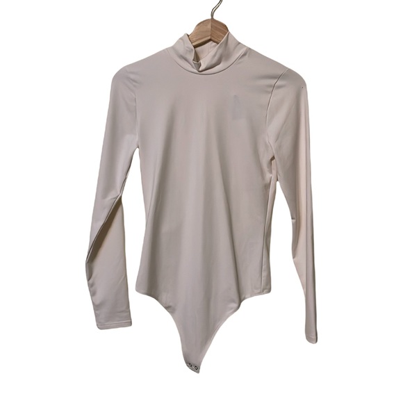 Abercrombie & Fitch Tops - NWT Abercrombie & Fitch Longsleeve Seamless Mockneck Bodysuit M